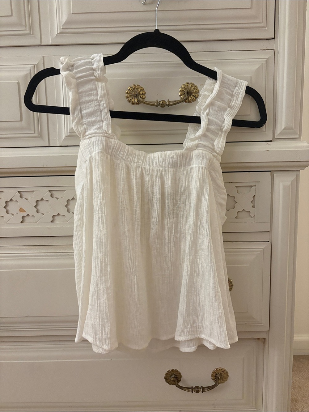 Women's Boutique White Ruffled Strap Top Bow